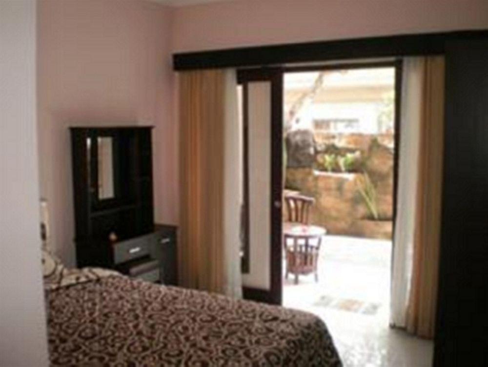 Sapta Petala Hotel Kuta Lombok Kültér fotó